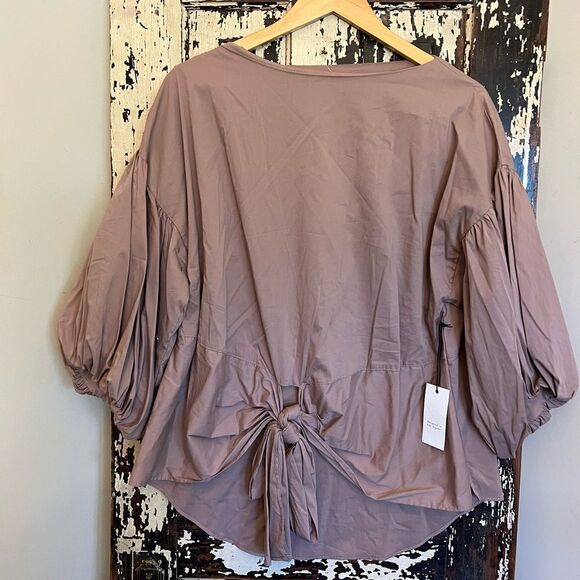 Women’s NWT Active USA Front tie Taupe Blouse w balloon sleeves. Size L. - Picture 1 of 10